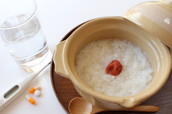 インプラント手術後の食事｜インプラント手術後の痛みはいつまで？6つの対処法も解説| 渋谷駅徒歩1分の歯医者 「渋谷マロン歯科Tokyo」