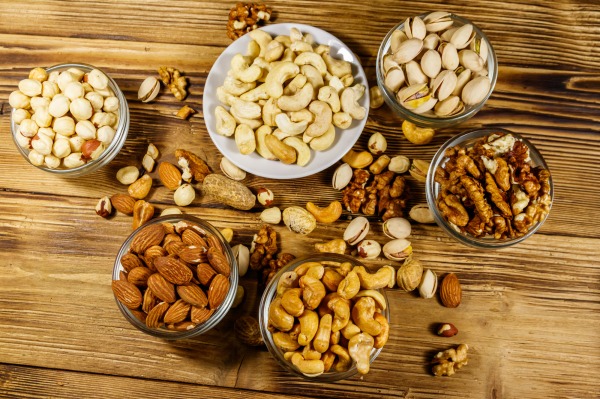 ドライマウスを改善するナッツ類|ドライマウス(口腔乾燥症)の原因と対策方法を解説|渋谷の歯医者なら渋谷マロン歯科Tokyo